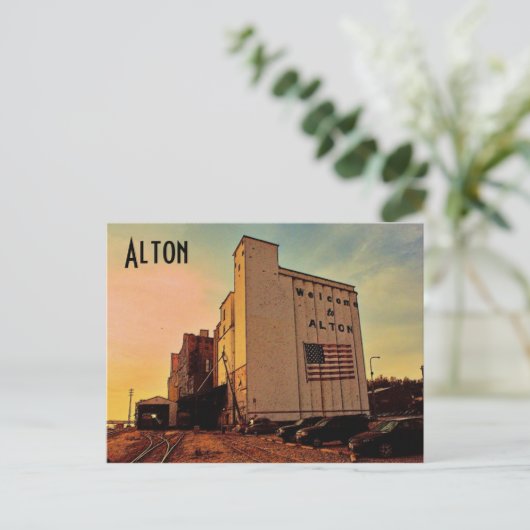 Carte postale Alton Silo (Debout devant)