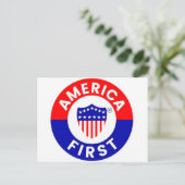 Carte postale America First (Debout devant)