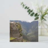 Carte Postale Amérique du Sud, Pérou, Machu Picchu. Ruines de pi (Debout devant)