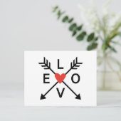 Carte Postale Amour, flèches croisées avec coeur rouge (Debout devant)