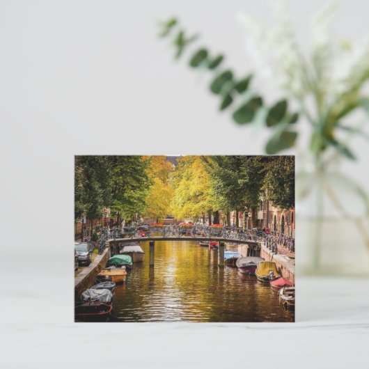 CARTE POSTALE AMSTERDAM (Debout devant)
