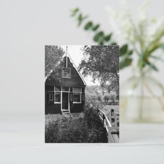 Carte Postale Ancien chalet néerlandais (Debout devant)