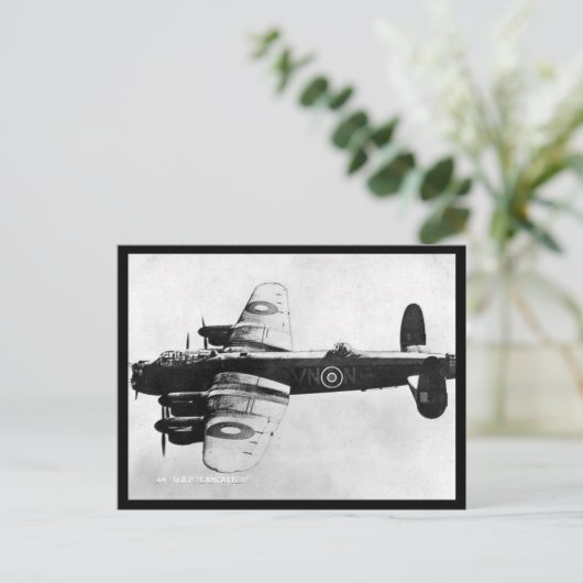Carte postale ancienne - Bombardier Lancaster de l (Debout devant)