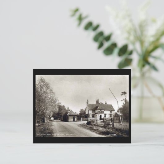 Carte postale ancienne - Enfield, Londres (Debout devant)