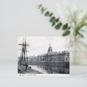 Carte postale ancienne - La Maison de la Douane, D (Debout devant)