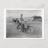 Carte Postale Ancienne motocyclette avec projecteur de lanterne (Devant)