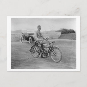 Carte Postale Ancienne motocyclette avec projecteur de lanterne