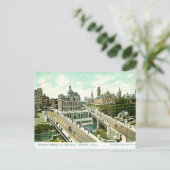 Carte postale ancienne - Parlement et bureau de po (Debout devant)