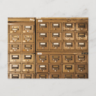 Carte Postale Anciennes armoires de dépôt désutilisées