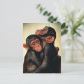 Carte Postale Animaux de bébés cutest | Hug de chimpanzé (Debout devant)