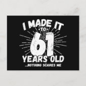 Carte Postale Anniversaire Drôle 61 Ans Mème Sarcastique Cadeau (Devant)