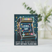 Carte Postale Anniversaire sur le thème de l'Arcade Rétro - "Pas (Debout devant)