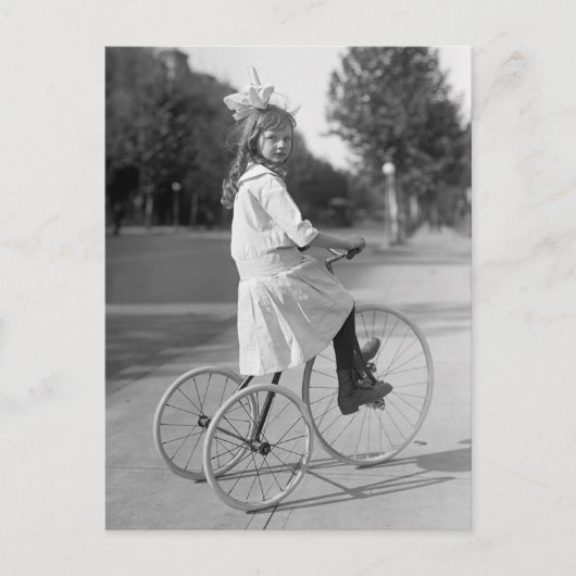 Carte Postale Antique fille à tricycle, 1913 (Devant)