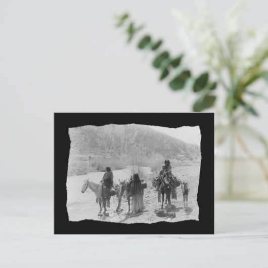 Carte Postale Apache amérindienne vintage (Debout devant)