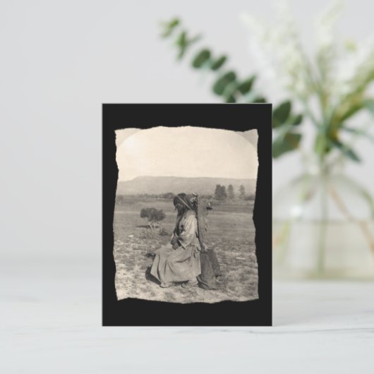 Carte Postale Apache amérindienne vintage (Debout devant)