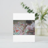 Carte Postale Application de la poudre de kolam (Debout devant)