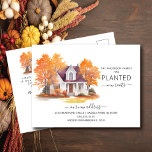 Carte Postale Aquarelle Maison d'automne Moving Faire-part<br><div class="desc">Cette faire-part chaleureuse présente une scène d'aquarelle d'automne avec une maison dans l'arrière - plan. Les mots "Notre Famille A Planté De Nouvelles Racines". C'est la façon idéale de faire connaître votre déménagement à vos amis et à votre famille. Ce sera certainement un succès pour tous ceux qui le reçoivent....</div>