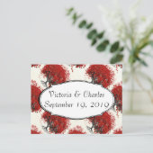 Carte Postale Arbre à feuilles de coeur rouge (Debout devant)