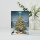 Carte Postale Arbre de Noël extérieur avec chaton et présents (Debout devant)