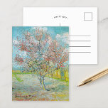 Carte Postale Arbre de pêche à fleurs | Vincent Van Gogh<br><div class="desc">Flower Peach Tree (1888) de l'artiste post-impressionniste néerlandais Vincent Van Gogh. L'oeuvre originale est une huile sur toile représentant un magnifique paysage d'arbres roses en fleurs. Utilisez les outils de conception pour ajouter du texte personnalisé ou personnaliser l'image.</div>