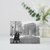 Carte Postale Arc de Triomphe neige - 1940 - Robert Doisneau (Debout devant)