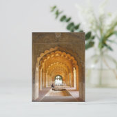 Carte Postale arcs rouges de delhi fort (Debout devant)