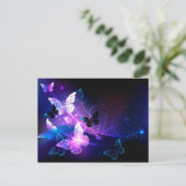 Carte Postale Arrière - plan avec papillons de nuit (Debout devant)