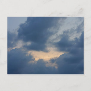 Carte Postale Arrière - plan de ciel avec des nuages de tonnerre