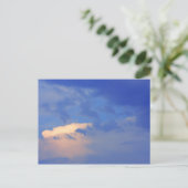 Carte Postale Arrière - plan du ciel bleu. (Debout devant)