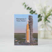 Carte Postale Artemis Une Lune Rocket sur Pad (Debout devant)