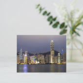 Carte Postale Asie, Chine, Hong Kong, ciel urbain et 2 (Debout devant)