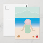 Carte Postale Assis sur le sable de la plage (Devant / Derrière)