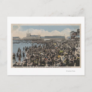Carte Postale Atlantic City, NJ - Holiday Crowd at the Beach