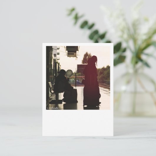 Carte Postale Attente (Debout devant)