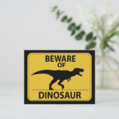 Carte Postale Attention aux dinosaures (Debout devant)