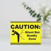 Carte Postale Attention : Zone Silencieuse Mais Mortelle (Debout devant)