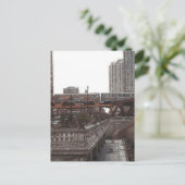 Carte Postale Au bord de la rivière Chicago... (Debout devant)