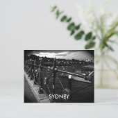 Carte Postale Au bord de l'eau (Debout devant)