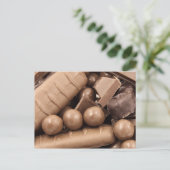 Carte postale au chocolat (Debout devant)