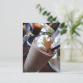 Carte postale au chocolat Milkshake (Debout devant)