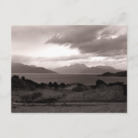 Carte Postale Au-dessus de la mer à Skye | (Devant)