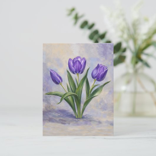 Carte postale aux tulipes violettes (Debout devant)