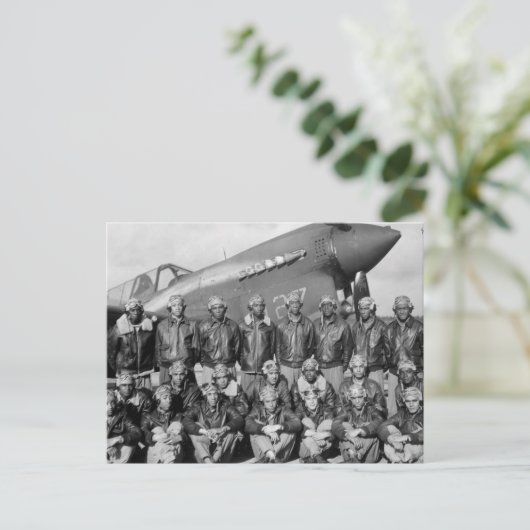 Carte Postale aviateur tuskegee (Debout devant)