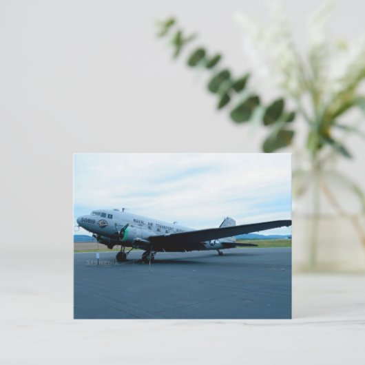 Carte Postale Avion DC-3 (Debout devant)