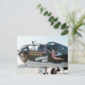 CARTE POSTALE B25 MITCHELL BOMBER "HEAVENLY BODY" NESE ART (Debout devant)