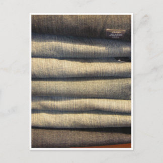 Carte Postale "Baby a son jean bleu..."