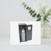 Carte Postale BabyBottleInLocker122111 (Debout devant)