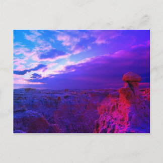 Carte Postale Badlands colorfull sky of blue and red
