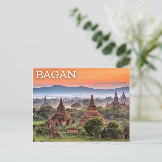 Carte postale Bagan, Myanmar (Birmanie) (Debout devant)