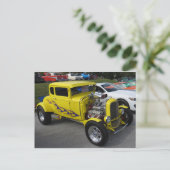 Carte Postale Baguette chaude jaune (Debout devant)